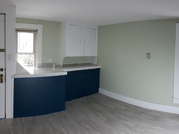 4th image of 68 Pleasant St #3A
