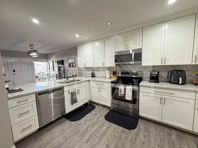 7920 E Arlington Rd #3 — Photo 8