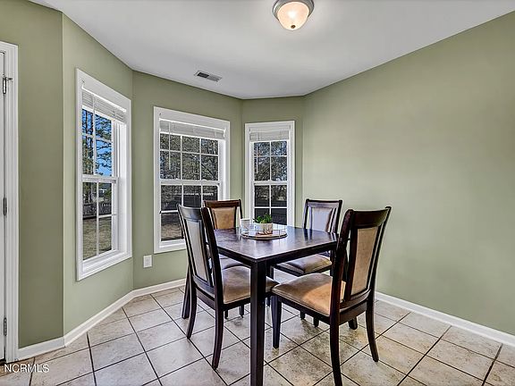 5th image of 477 Sand Ridge Rd