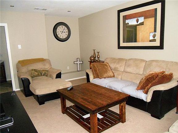 5th image of 1610 Lewis Dr