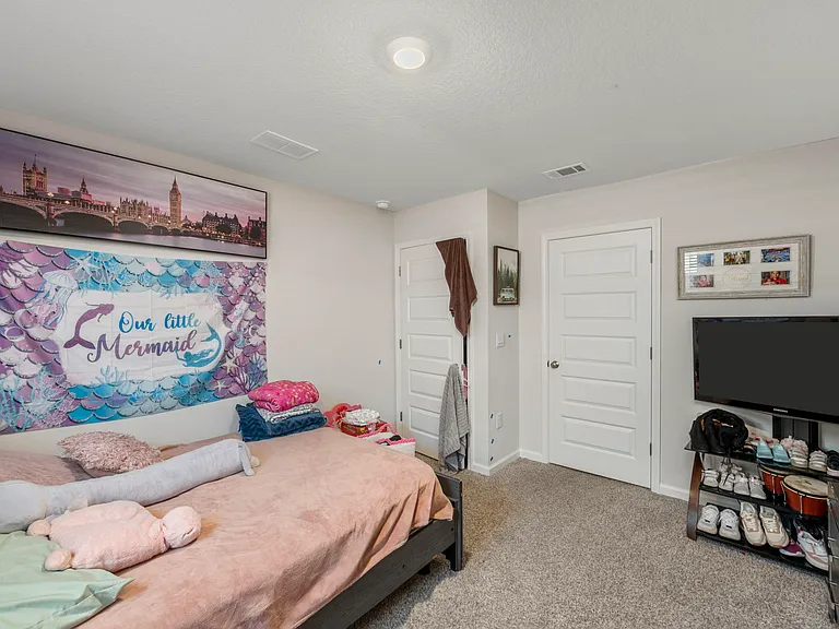 4735 Airmen Dr — Photo 29