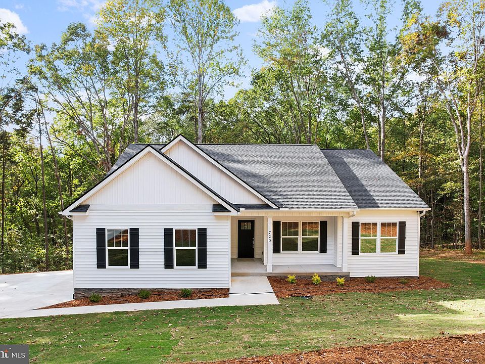 1st image of 15318 Red Oak Ln