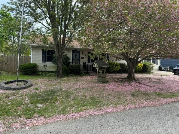 325 Spar Avenue, Beachwood, NJ 08722