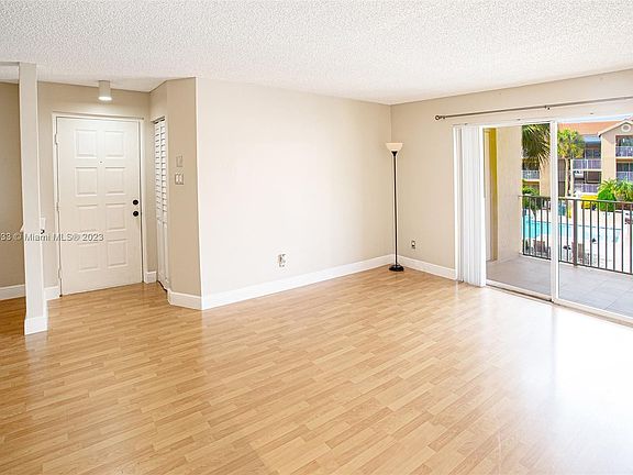 5th image of 10630 SW 157th Ct APT 206