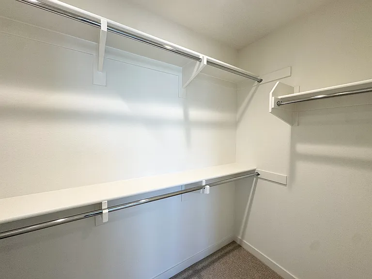 2554 Delphinium Ln — Photo 33