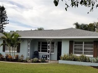 2904 Satsuma Dr, Sarasota, FL 34239