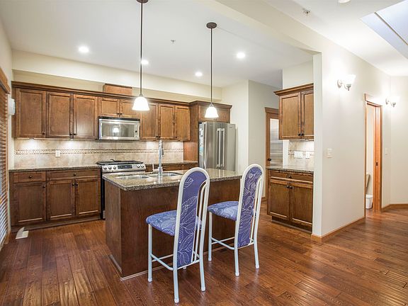 4th image of 24185 106b Ave #64