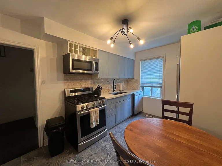 263 Grace St #2 — Photo 5