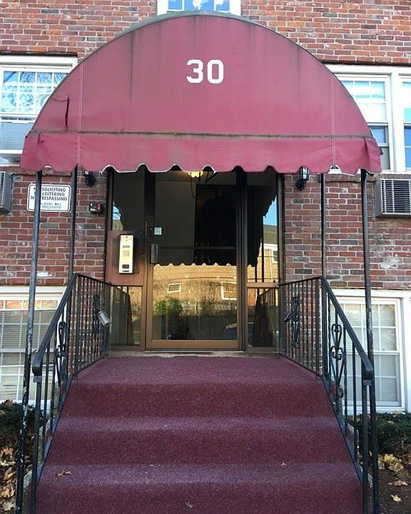 1st image of 30 Danbury Dr APT 18