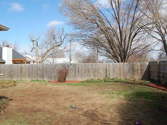 5th image of 1303 N Cardinal Dr