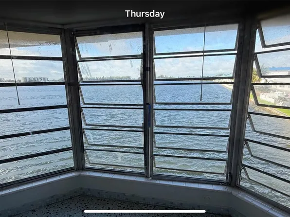 1300 NE 191st St APT 305, Miami, FL 33179