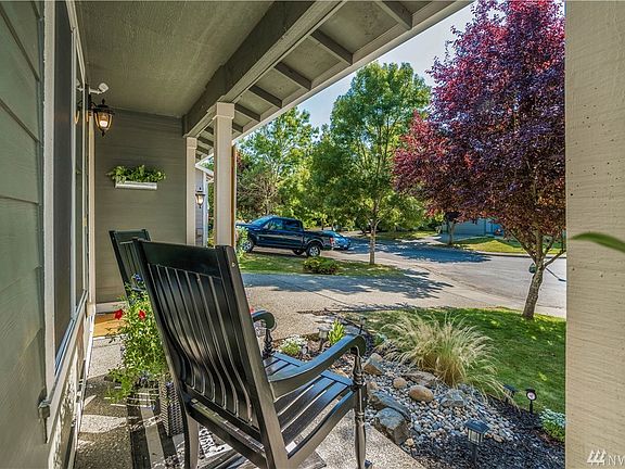2nd image of 2701 19th Street Pl SW
