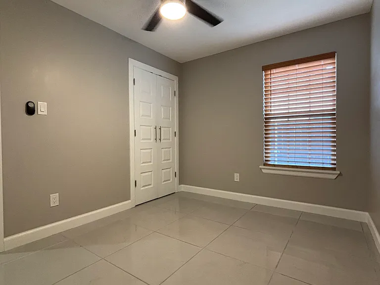 1014 Ursula St — Photo 19