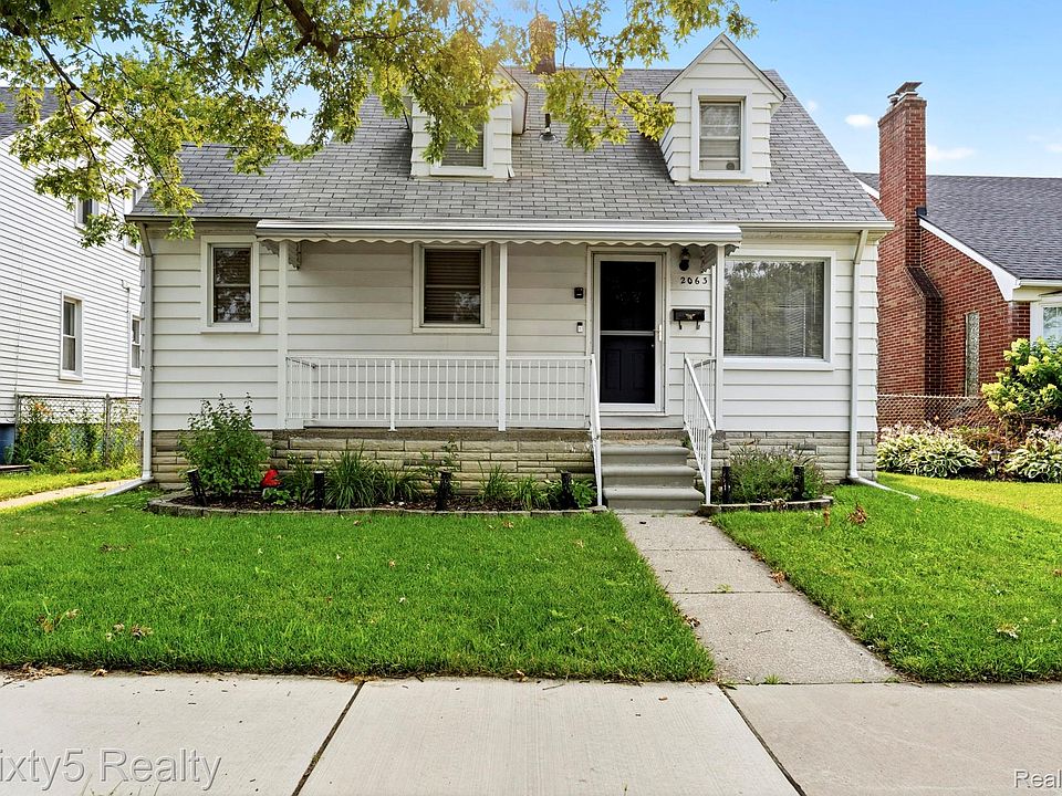 1st image of 2063 10th St