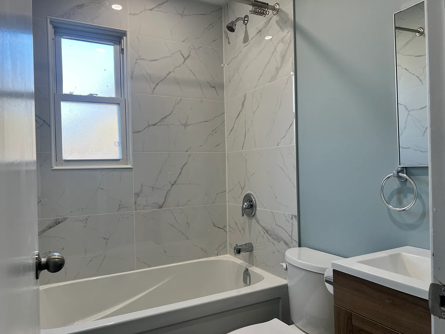 2 bed, $1,650 — Photo 4