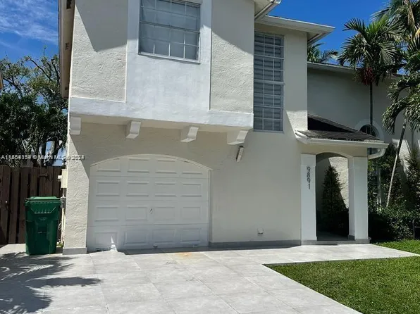 9891 NW 51st Ter, Doral, FL 33178