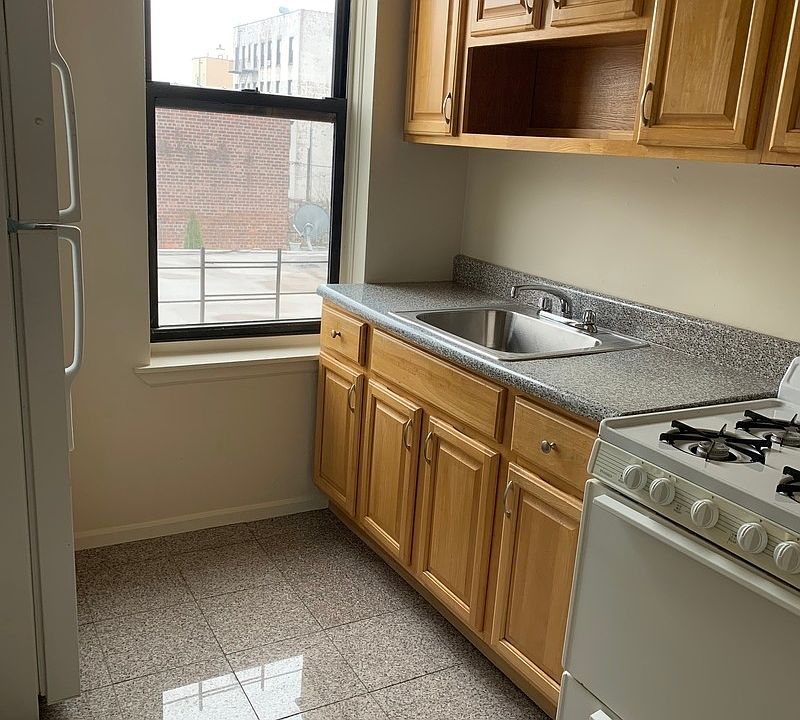 1st image of 25-42 43rd St #18