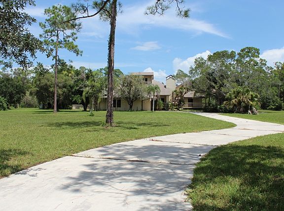 4th image of 15251 Sweetwater Ct