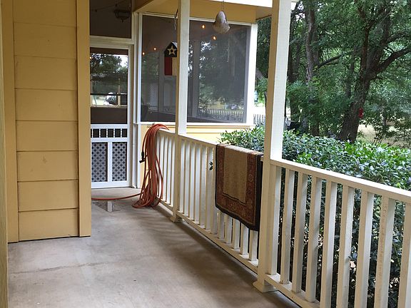 Side wrap porch