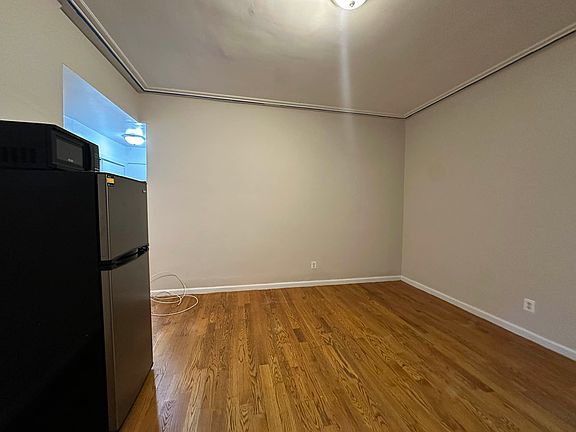 5th image of 11 E 32nd St APT 2F