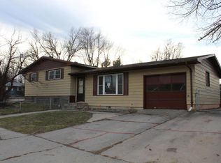 802 Rohan Ave, Gillette, WY 82716