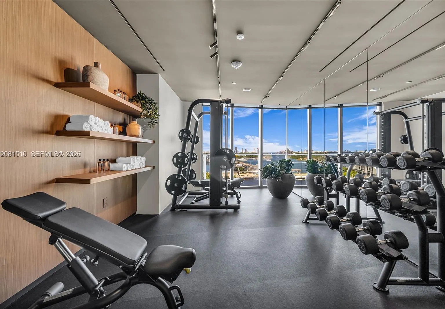 2 bed, 2.0 bath, $6,500 — Photo 2