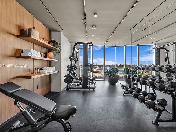 2nd image of 1400 Biscayne Blvd #6