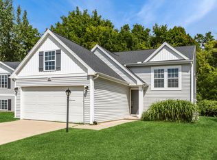 603 N Cygnet Lake Dr, Benton Harbor, MI 49022