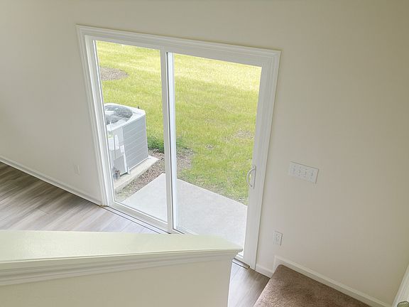 5th image of 98 Pittman Ct