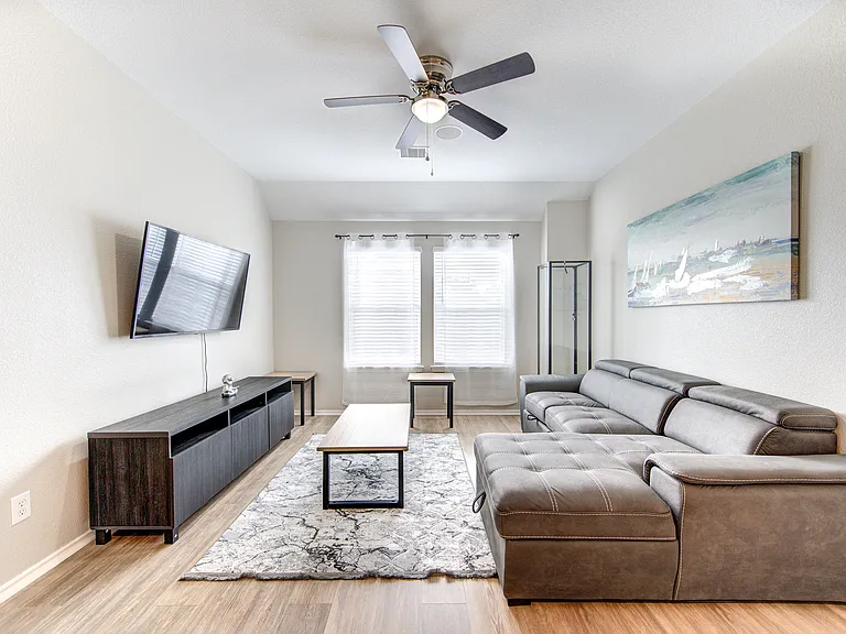 9422 Comstock Meadows Dr — Photo 13