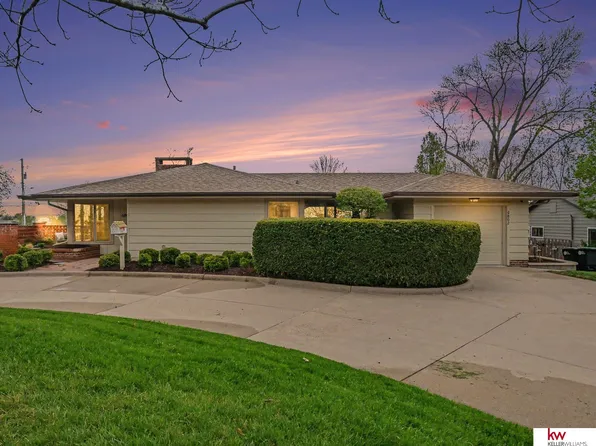 6802 Burt St, Omaha, NE 68132