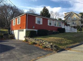 8 Johnson Pl, Norwich, CT 06360