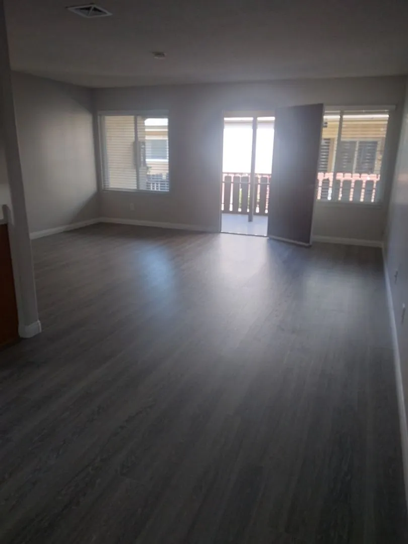 Bpw 344 Compton — Photo 1