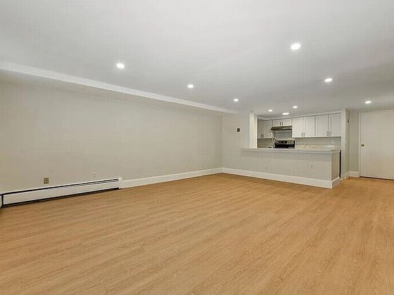5th image of 97A Appleton St #A