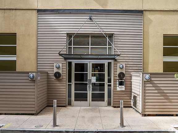 3rd image of 101 Harrison St #102