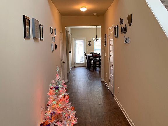4th image of 223 Fioli Cir