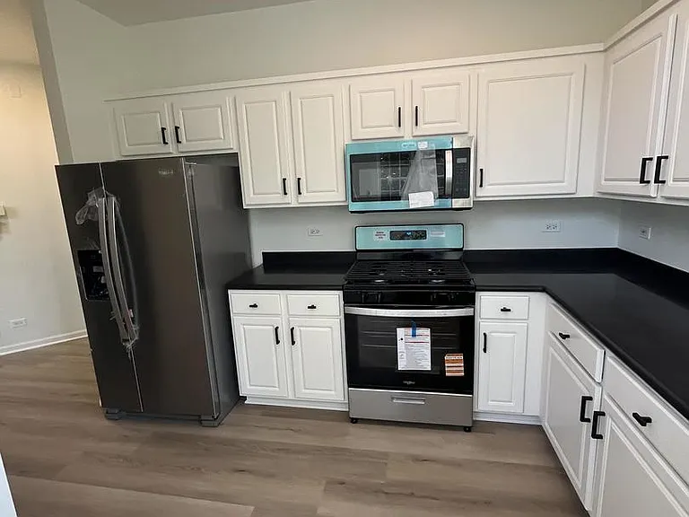 188 Brompton Ln #B — Photo 9