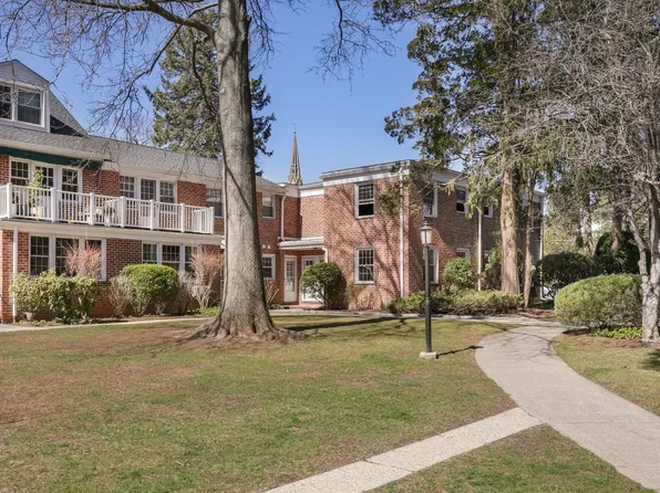 172 Putnam Park, Greenwich, CT 06830