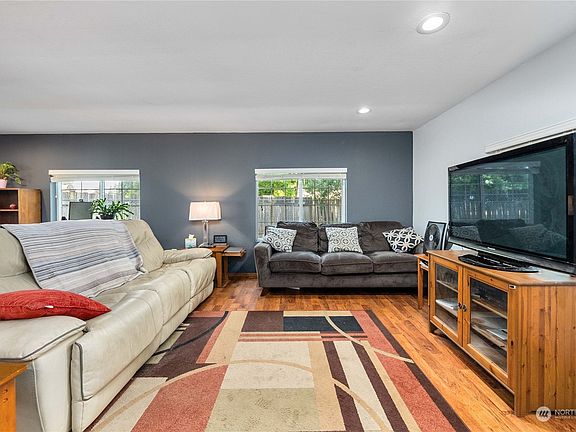 5th image of 1131 158th Street Ct E
