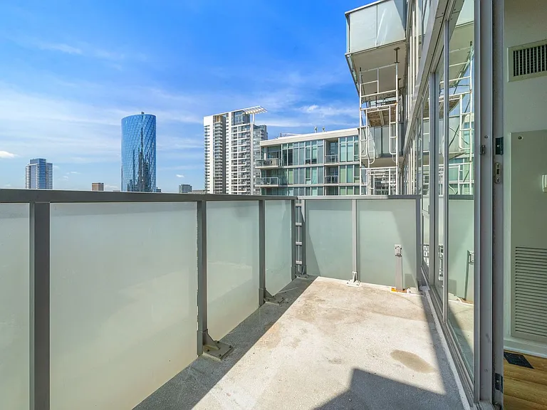 659 W Randolph St #1620 — Photo 10