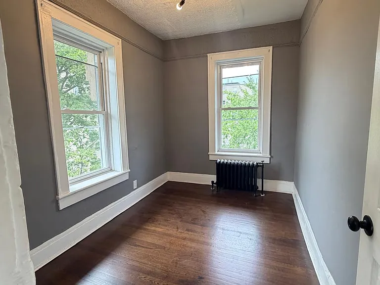 713 Arlington Ave #5A — Photo 3