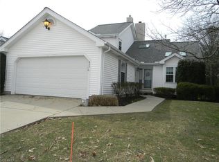 625 Fairfield Ln, Aurora, OH 44202