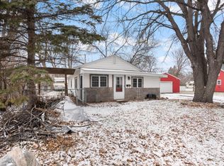144 5th St NW, Forest Lake, MN 55025
