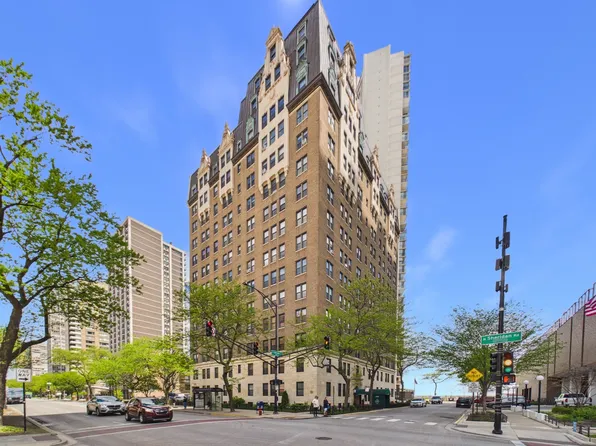 6101 N Sheridan Rd APT 1A, Chicago, IL 60660