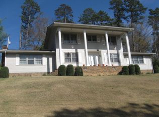 1221 Valencia Dr, Dalton, GA 30720