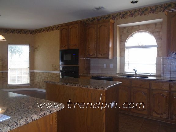 4th image of 604 Dover Heights Trl