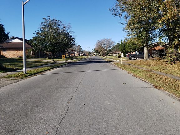 5th image of 163 Evangeline Dr