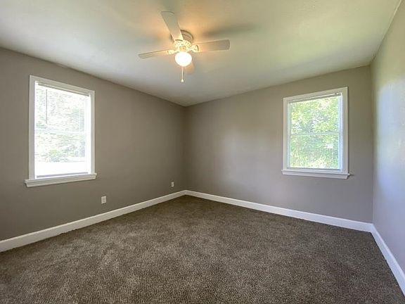 4th image of 1095 Garland St