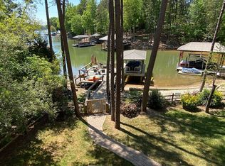 2094 Lake Forest Dr, Tega Cay, SC 29708