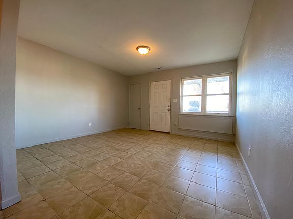 4th image of 852 Arlington Ave